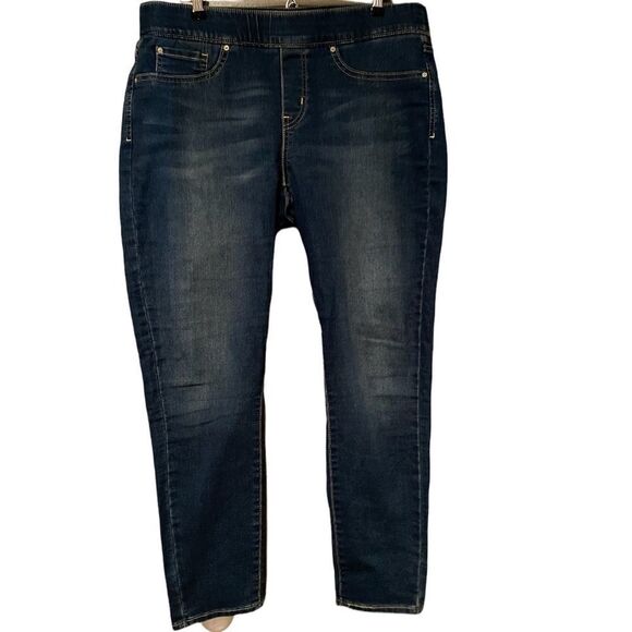 Levi’s Pull On Skinny Jeans Size 12 Short - Picture 1 of 14